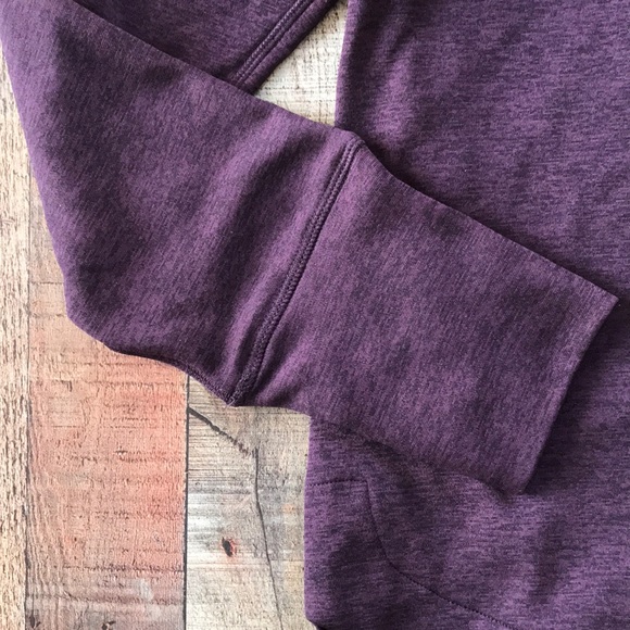 SOLD🌿Women’s Champion Pullover - Picture 3 of 4